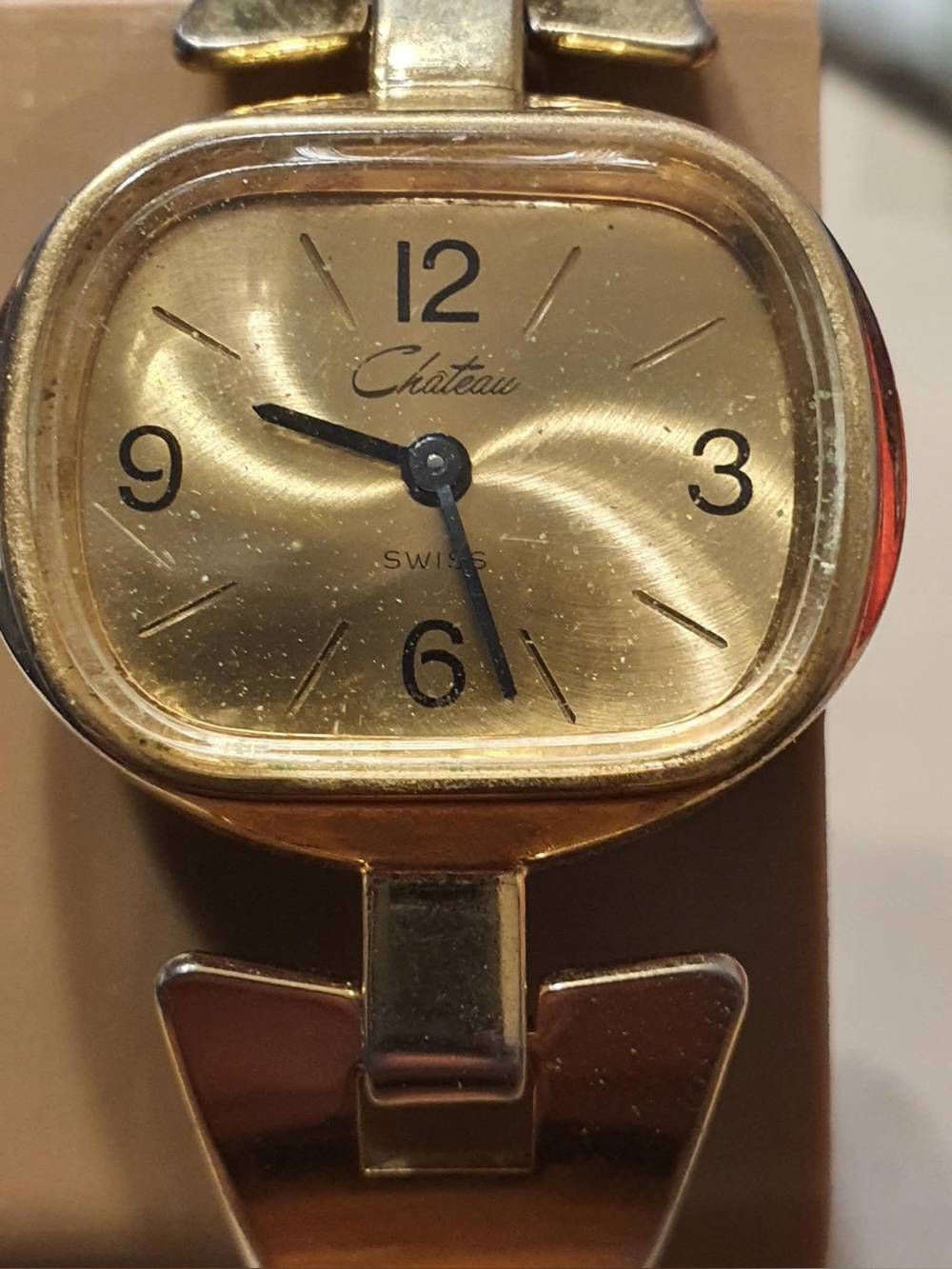 🦋10/$20🦋 Vtg Chateau Goldtone Wind-Up  Women's Watch For Parts or Repair